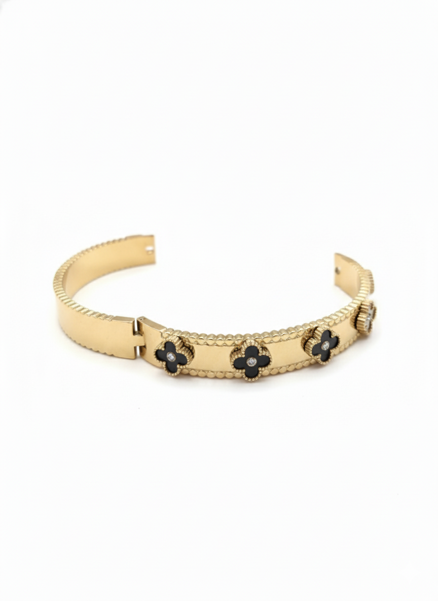 Solid Clover Bracelet