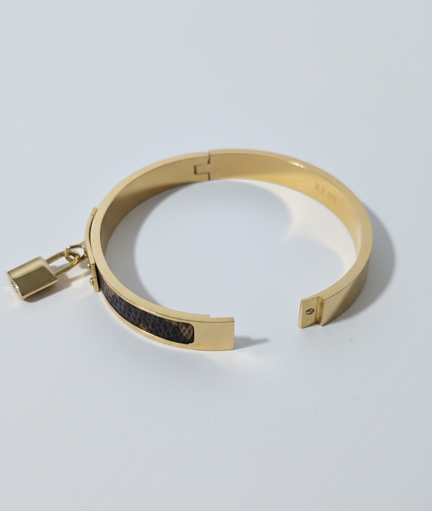 Lock bracelet
