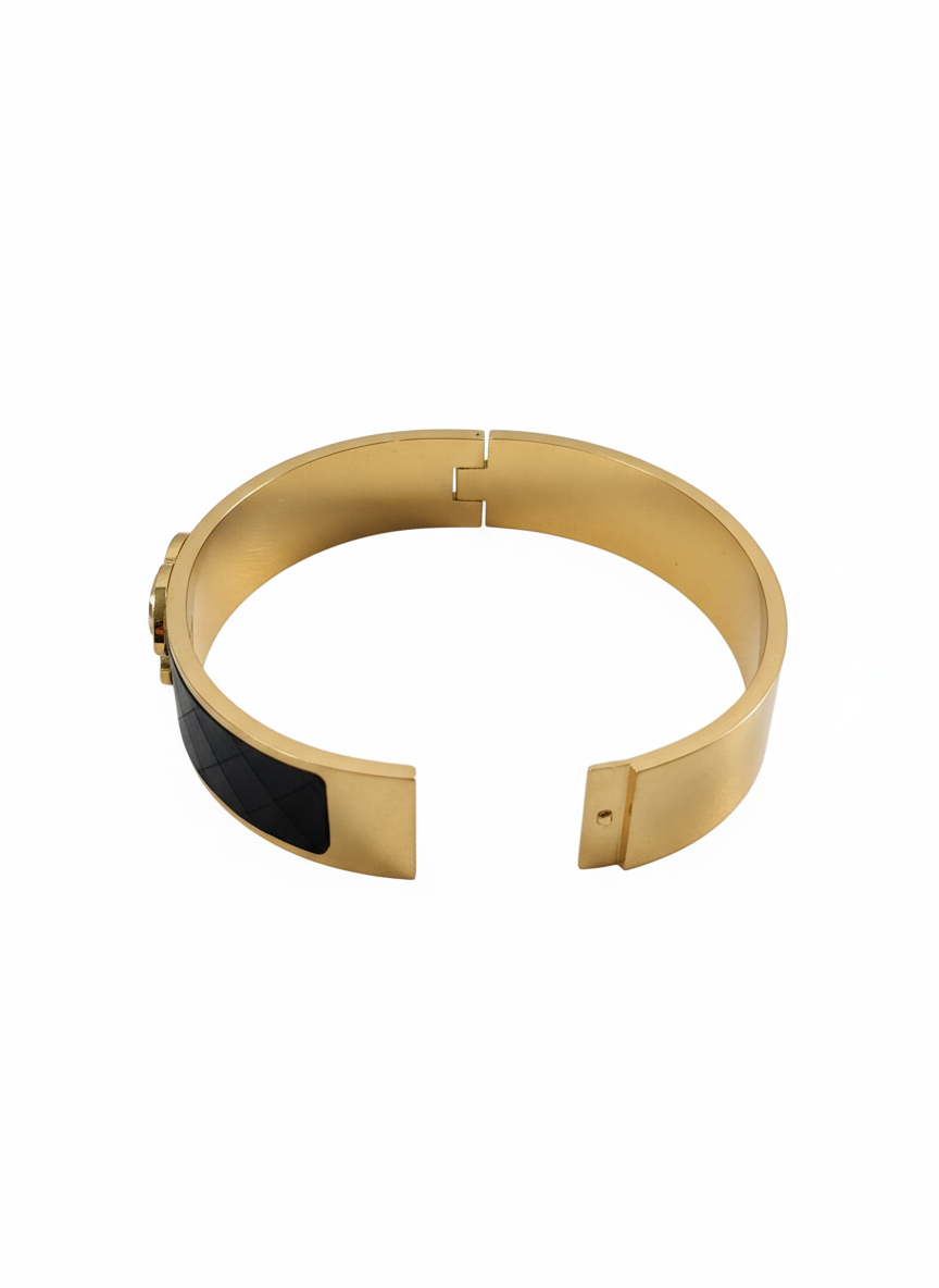 Thick criss cross bracelet