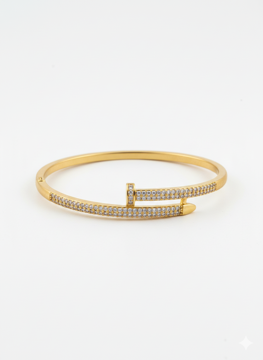 Half nail with stones