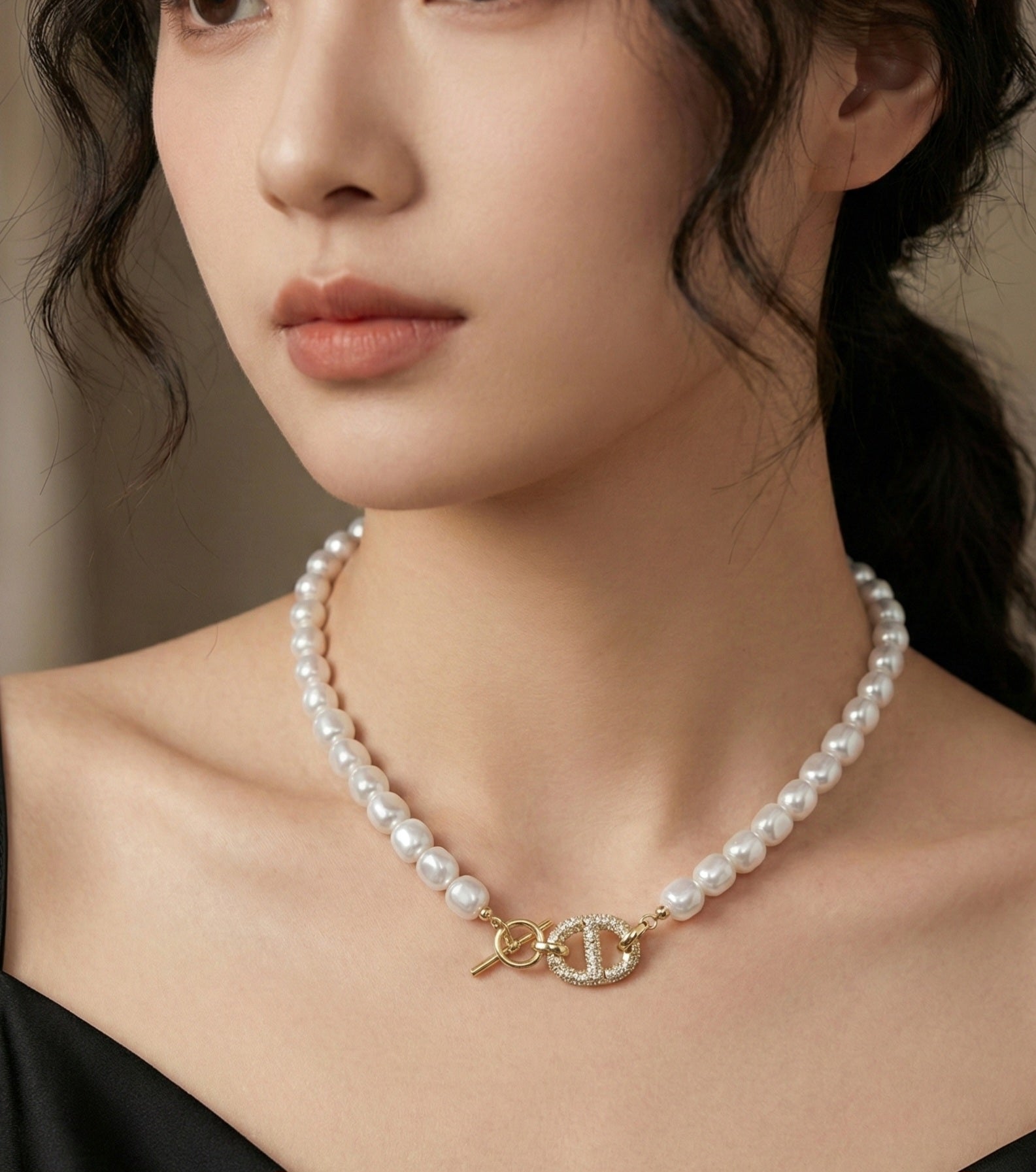 Luxe Pearl Toggle Necklace