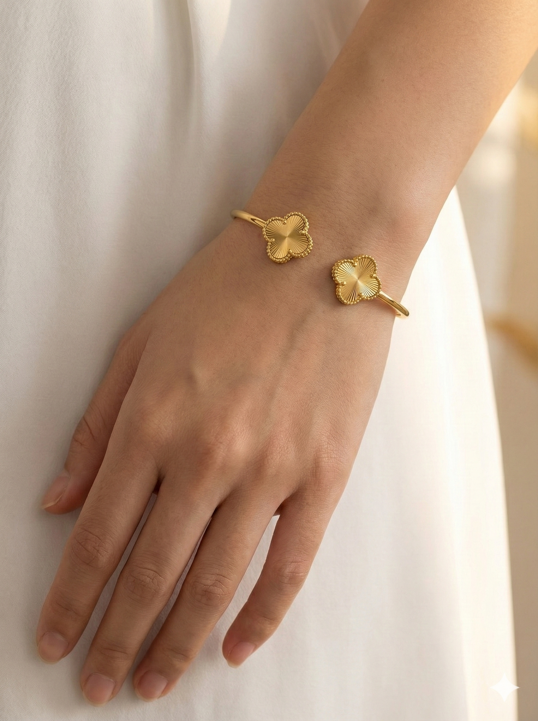 Quatrefoil Clover Cuff Bracelet - Gold