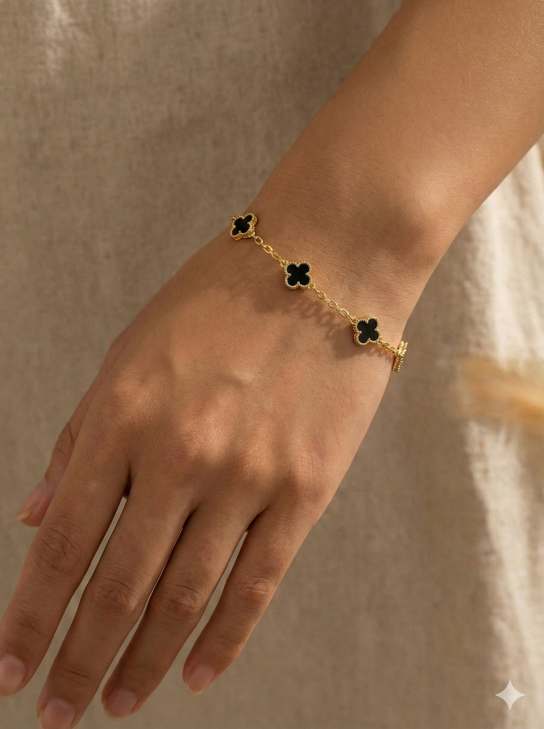 5 small motif bracelet (Gold Chain)