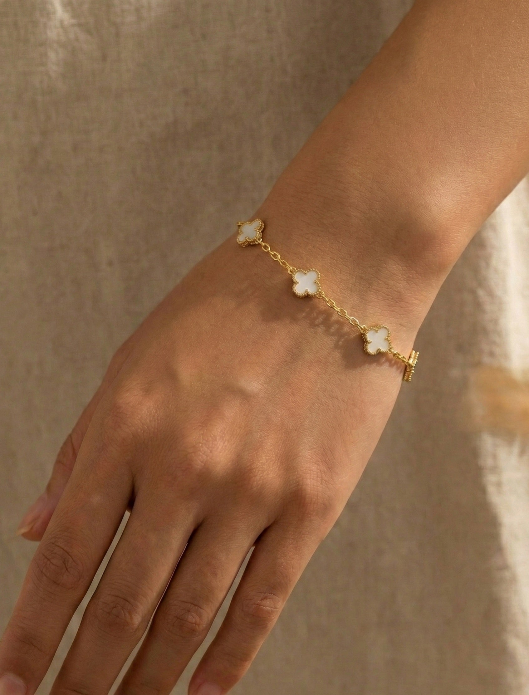 5 small motif bracelet (Gold Chain)