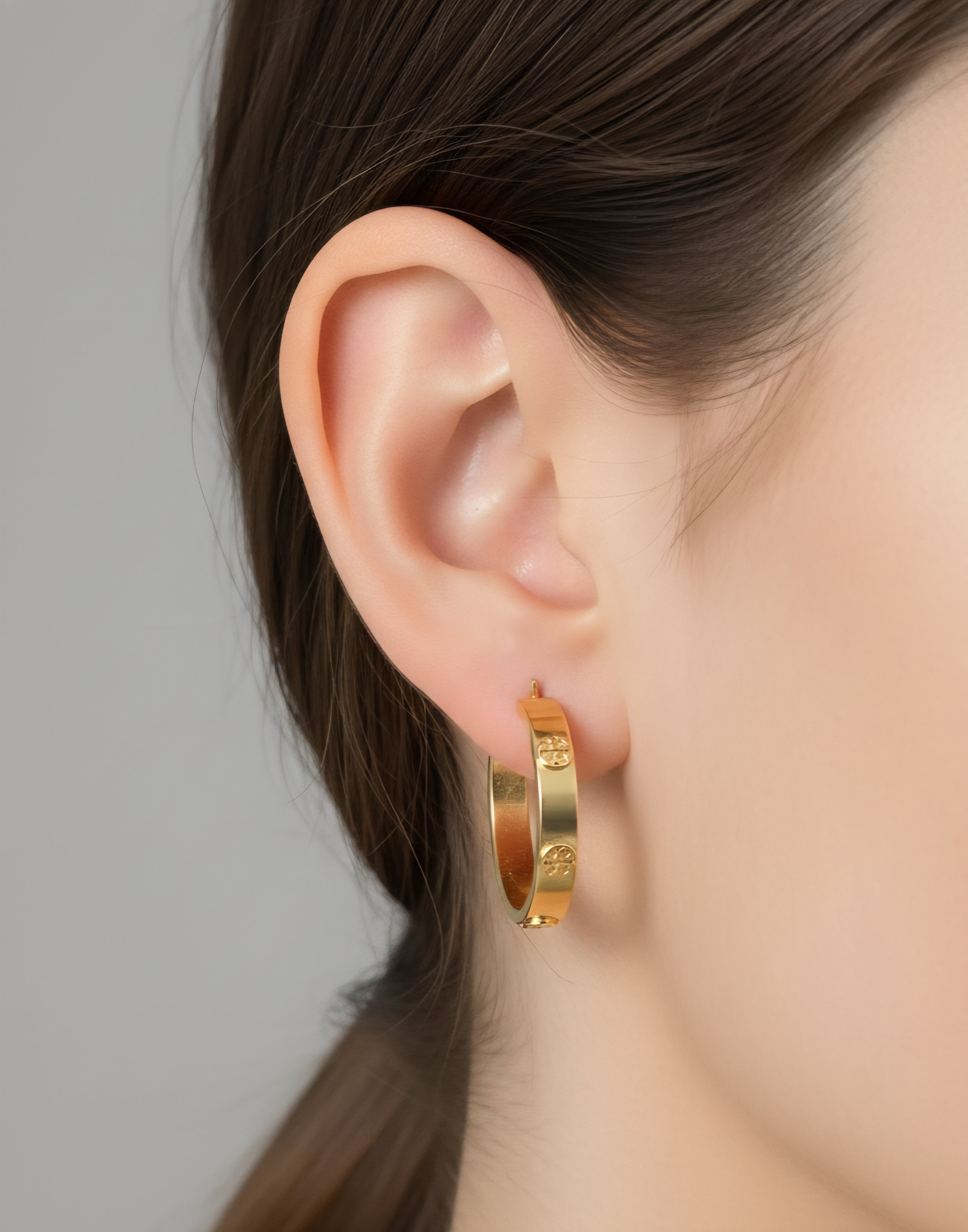 Signature TT Hoop Earrings - Gold