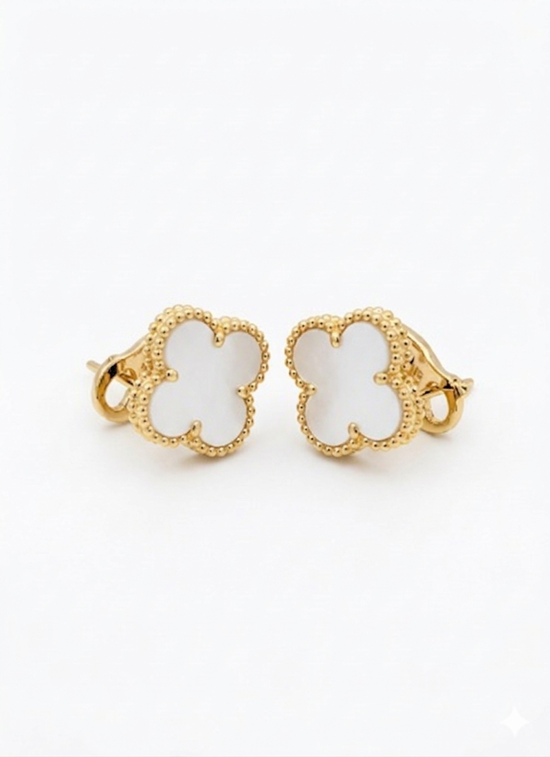 Clover Motif Stud Earrings