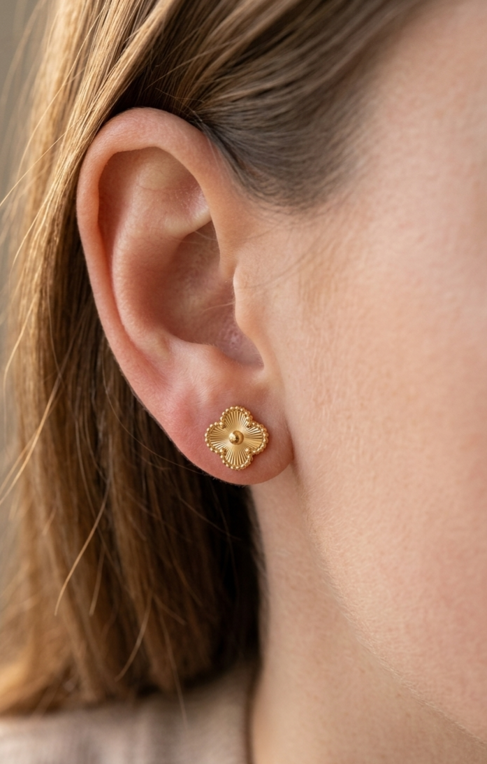 Mini Clover Motif Stud Earrings